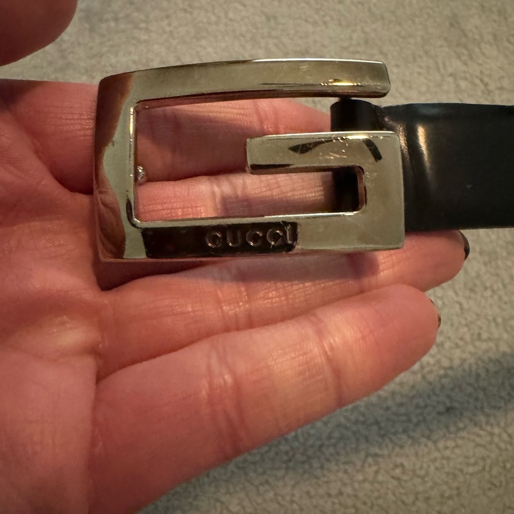 Gucci Black Belt with Shiny Silver Buckle